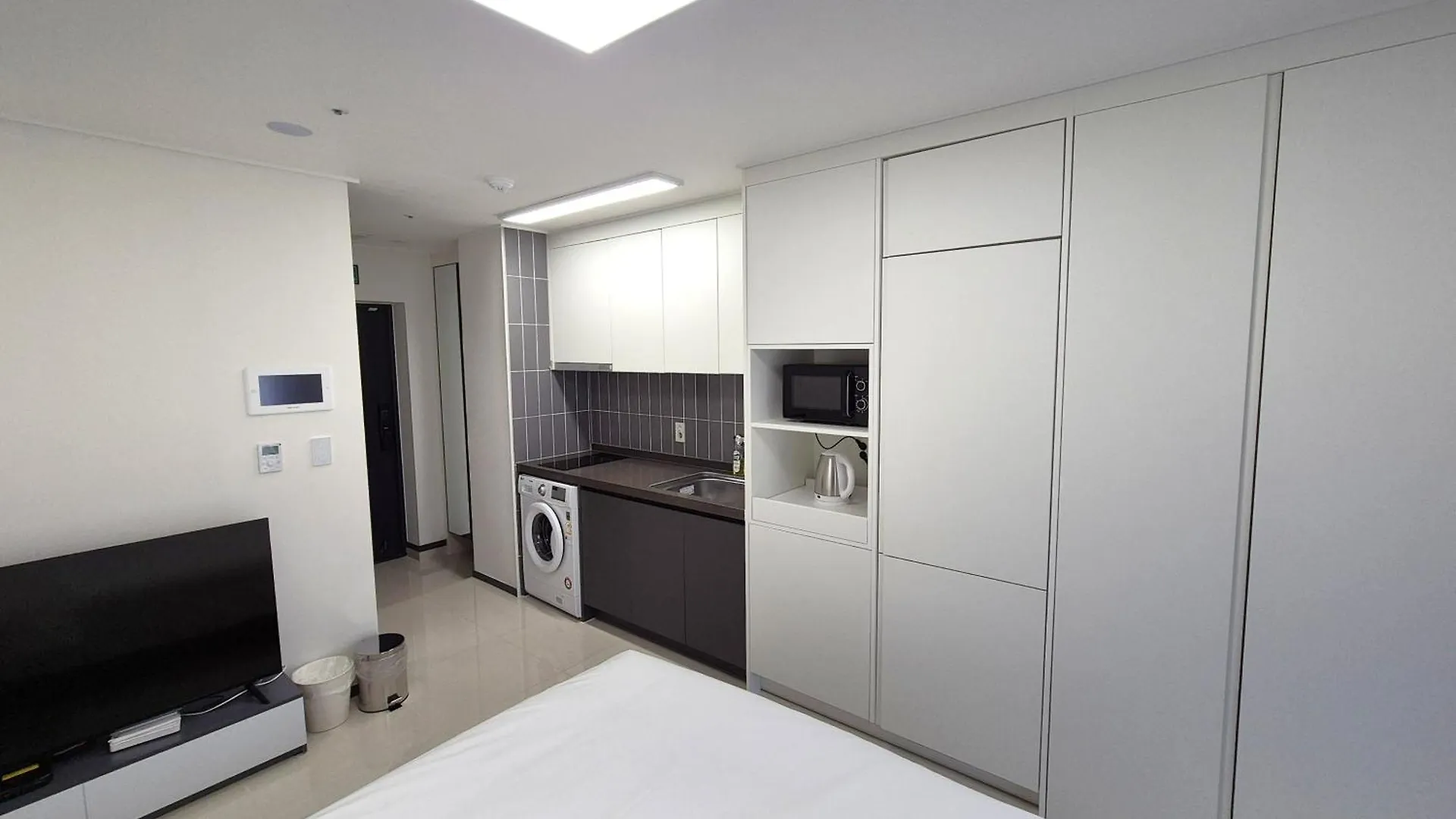 Apartment W Stay Hotel Busan City Hall